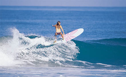 Surfer en Catalogne