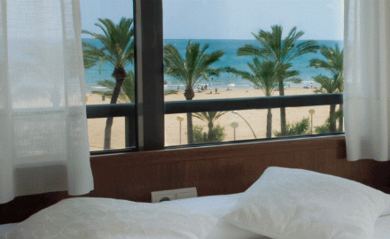 Vue de la chambre d'un hôtel catalonia